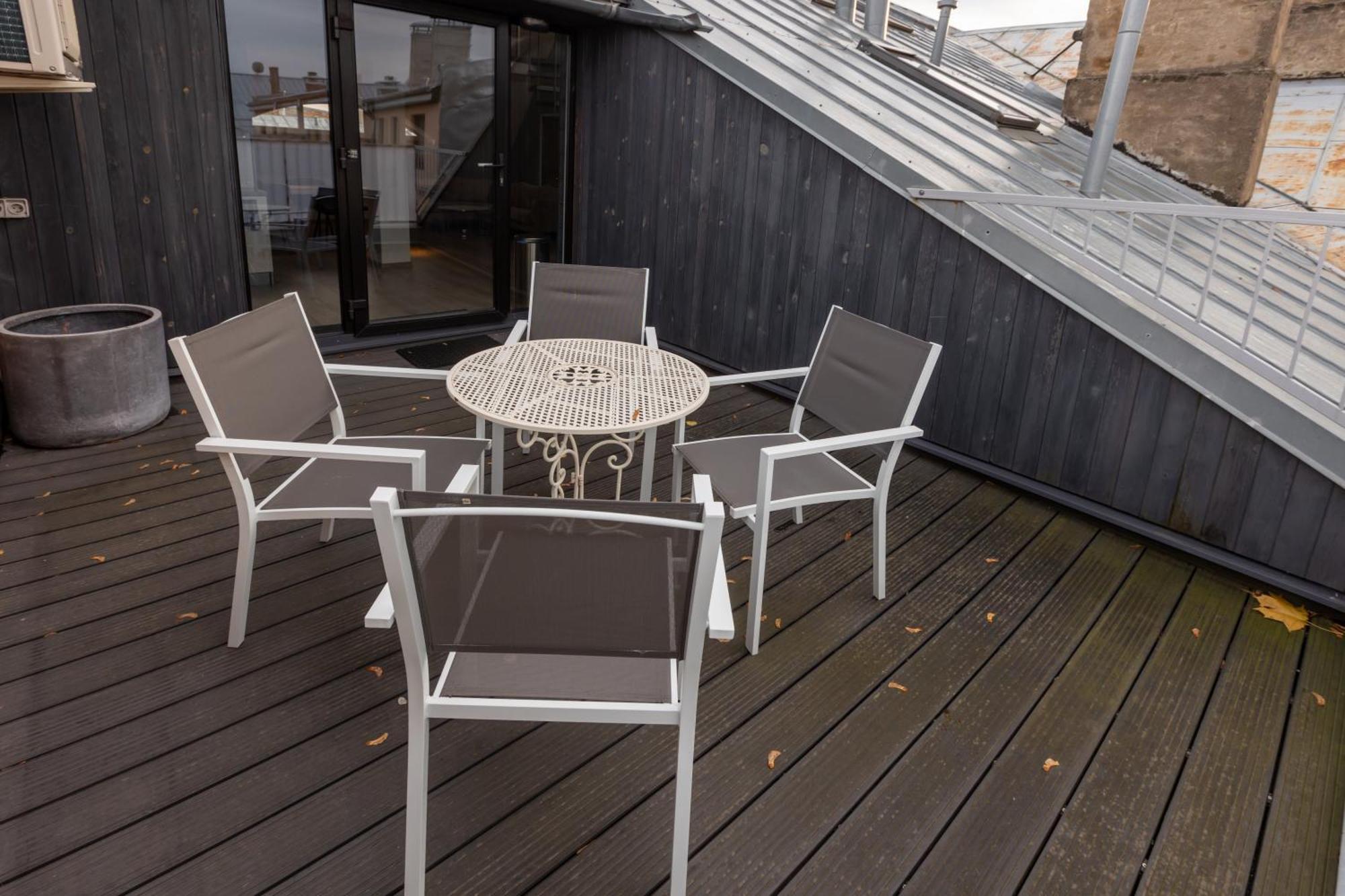 Penthouse Apartment With Terrace ريغا المظهر الخارجي الصورة